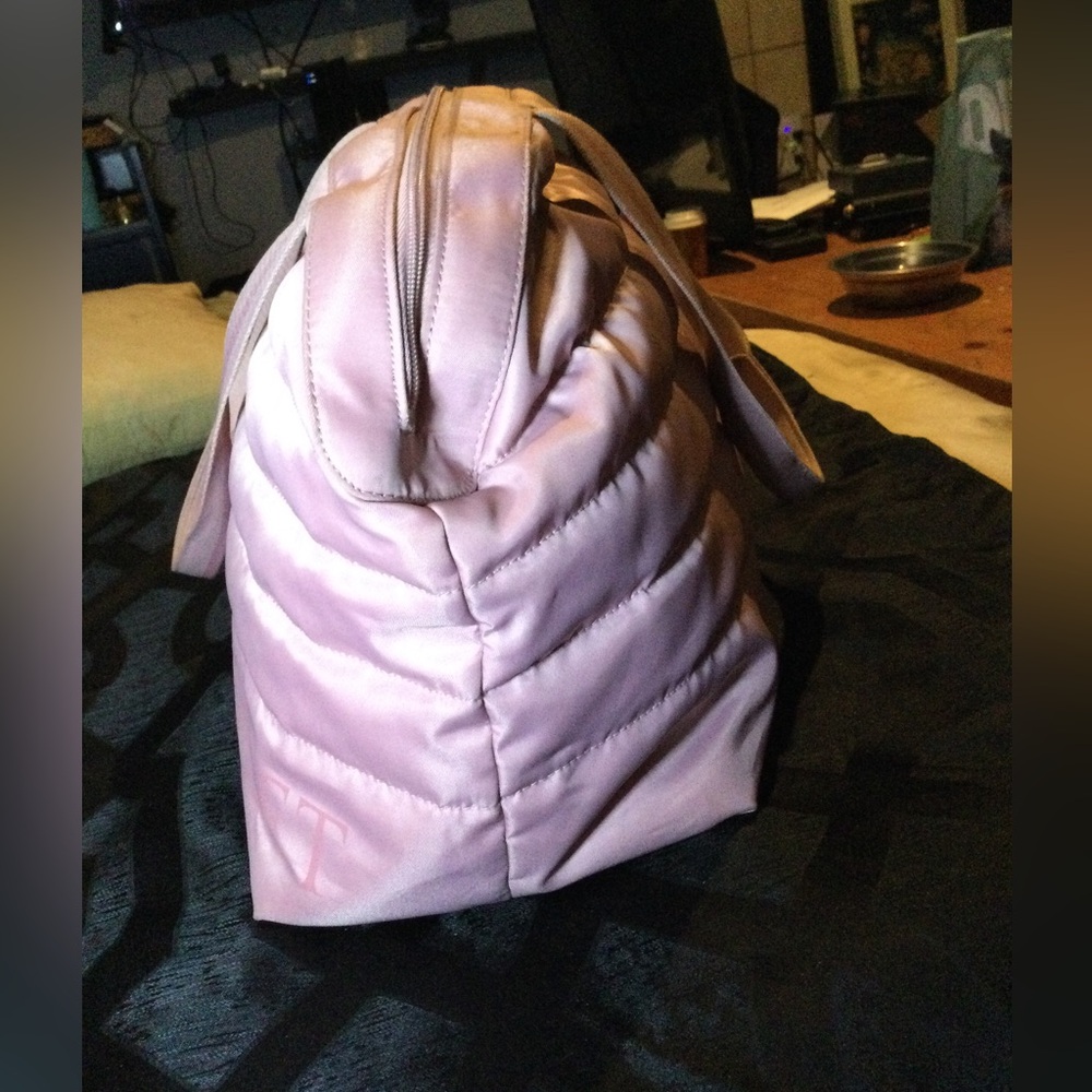 Victoria’s Secret weekender duffel bag - Picture 5 of 8